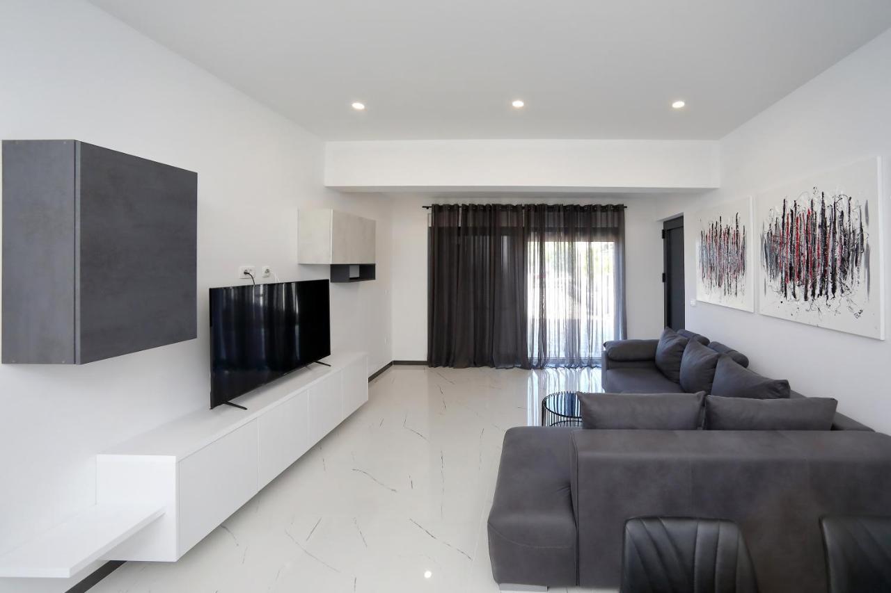 Apartmani More บาร์บินเย ภายนอก รูปภาพ
